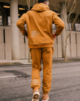 NEVER FIT IN JOGGER / PEANUT BUTTER