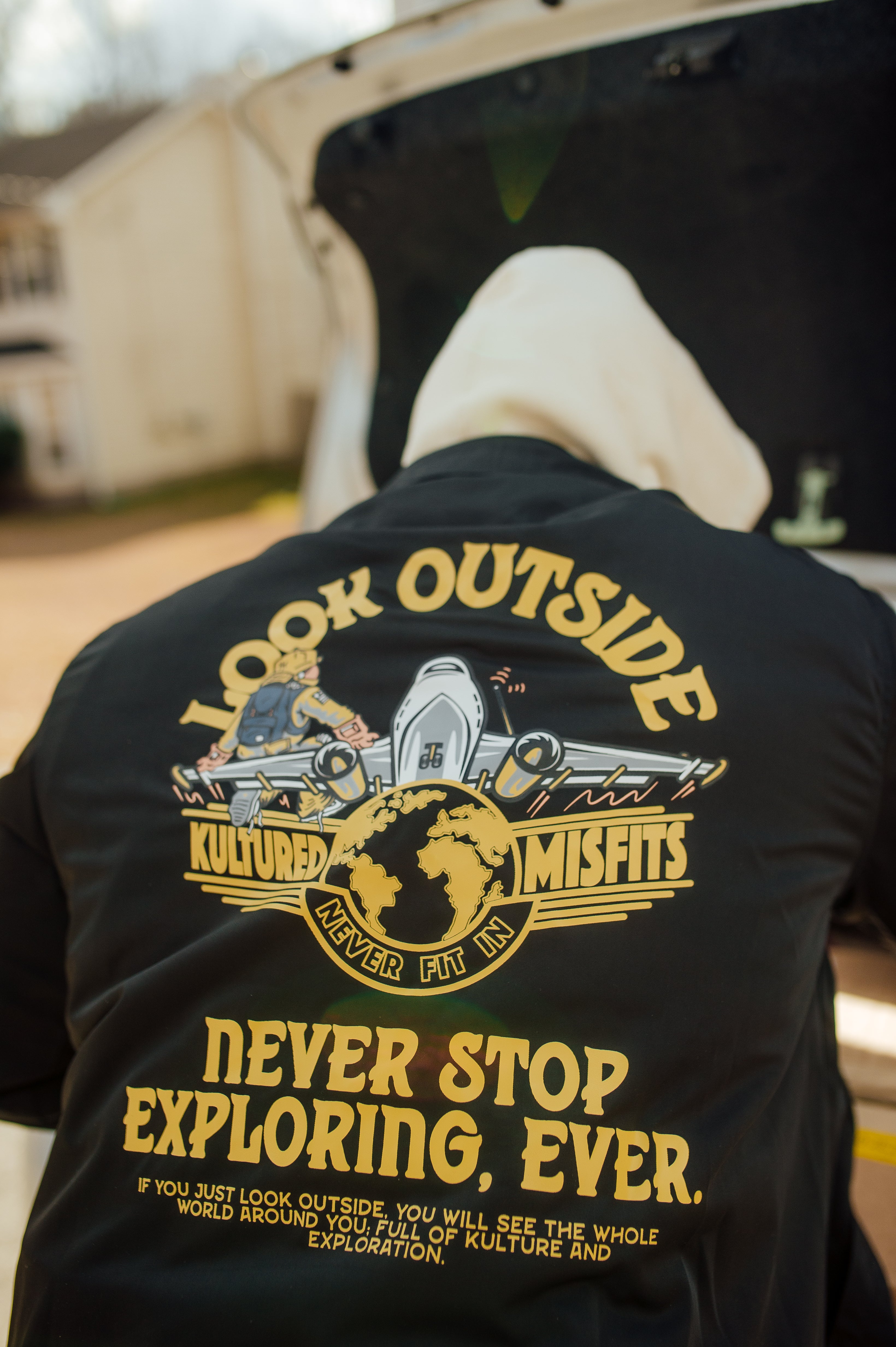 LOOK OUTSIDE COACHES JACKET (SHAQ x QUAVO x KM COLLAB) / BLACK